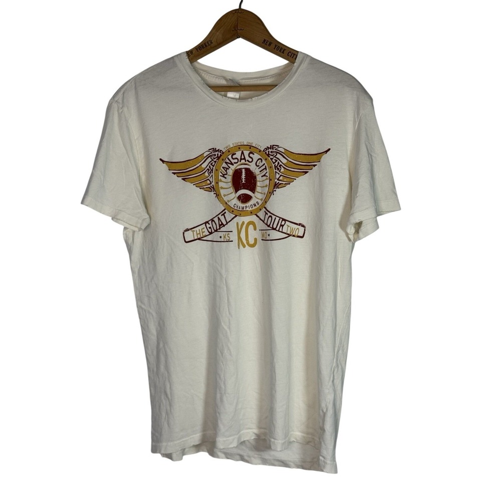 Alternative Kansas City Chiefs Shirt Medium ivory distressed KC Goat tour